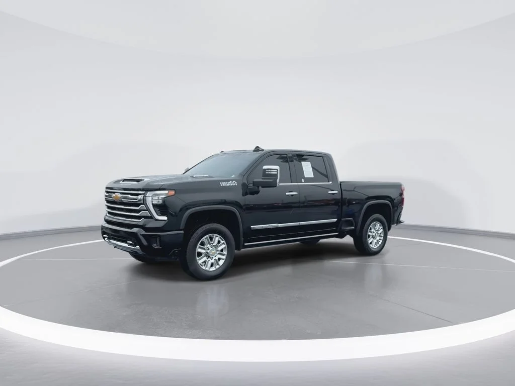 Used 2024 Black Chevrolet High Country image 4