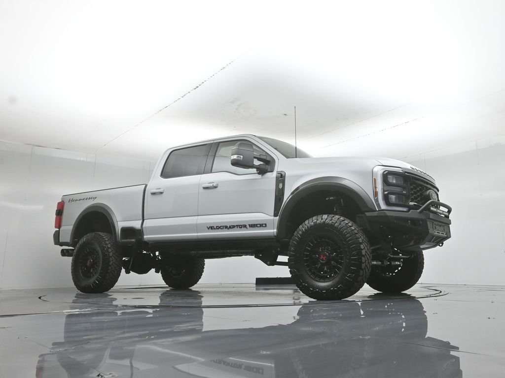 New 2026 Avalanche Ford Lariat image 3