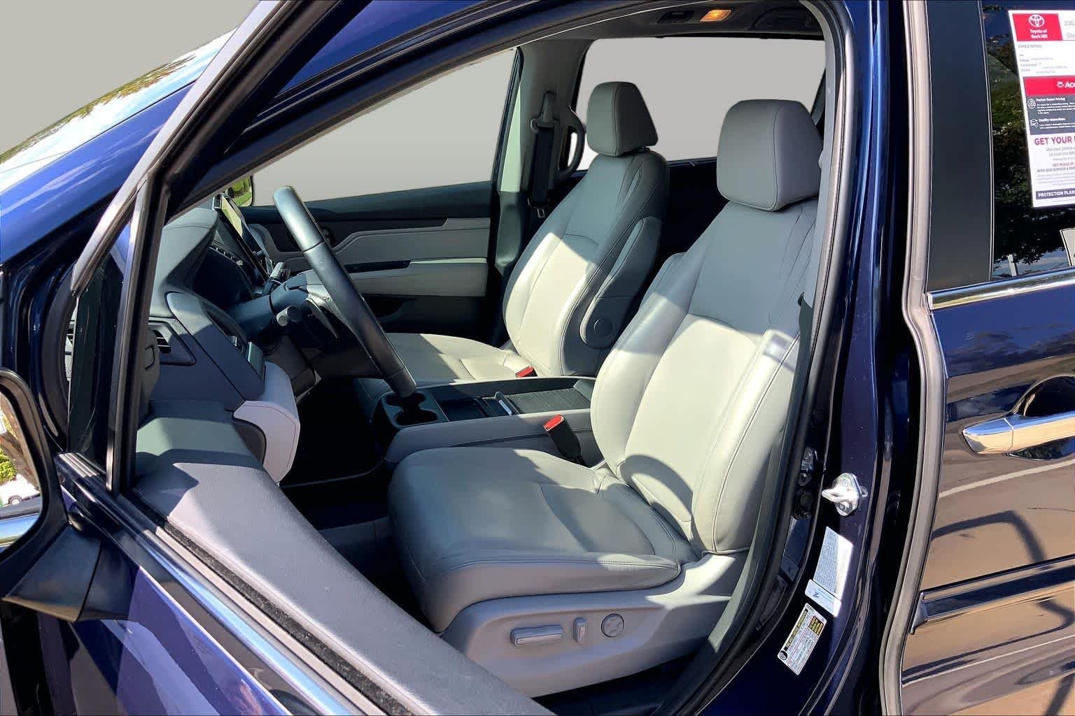 Used 2022 Obsidian Blue Pearl Honda EX-L image 8