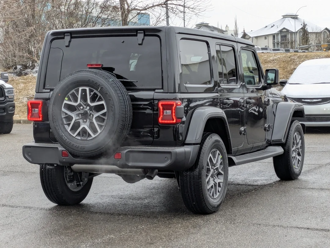 New 2026 Black Jeep Sahara - - 4x4 - Body- Color Top - Safety Group - 3.6L Pentastar V6 - Remote Start & More! image 8