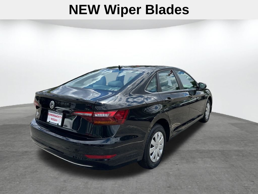 Used 2019 Black Volkswagen 1.4T S image 6
