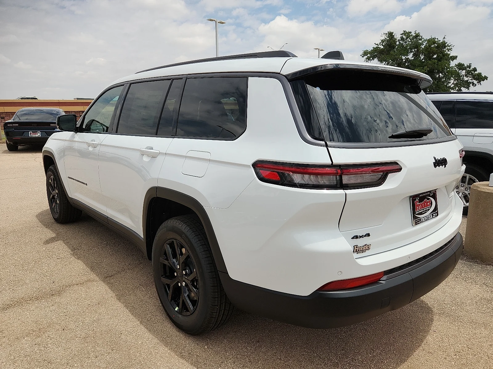 New 2026 Bright White Clear-Coat  Paint Jeep L LAREDO ALTITUDE 4X4 image 3