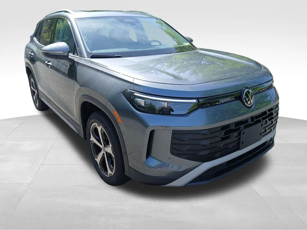 New 2026 Silver Volkswagen 2.0T SE image 7
