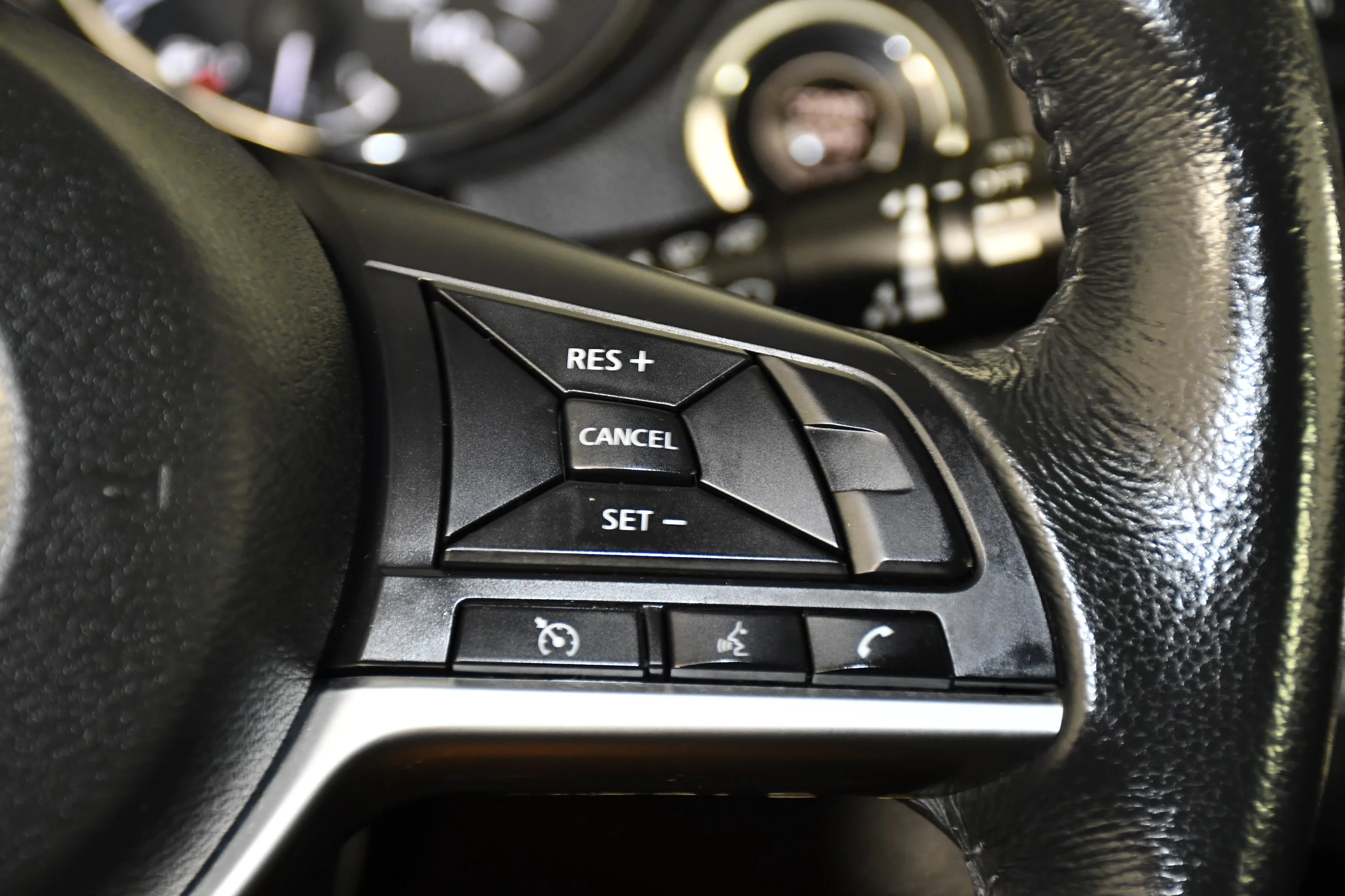 Used 2018 Gun Metallic Nissan SV image 21