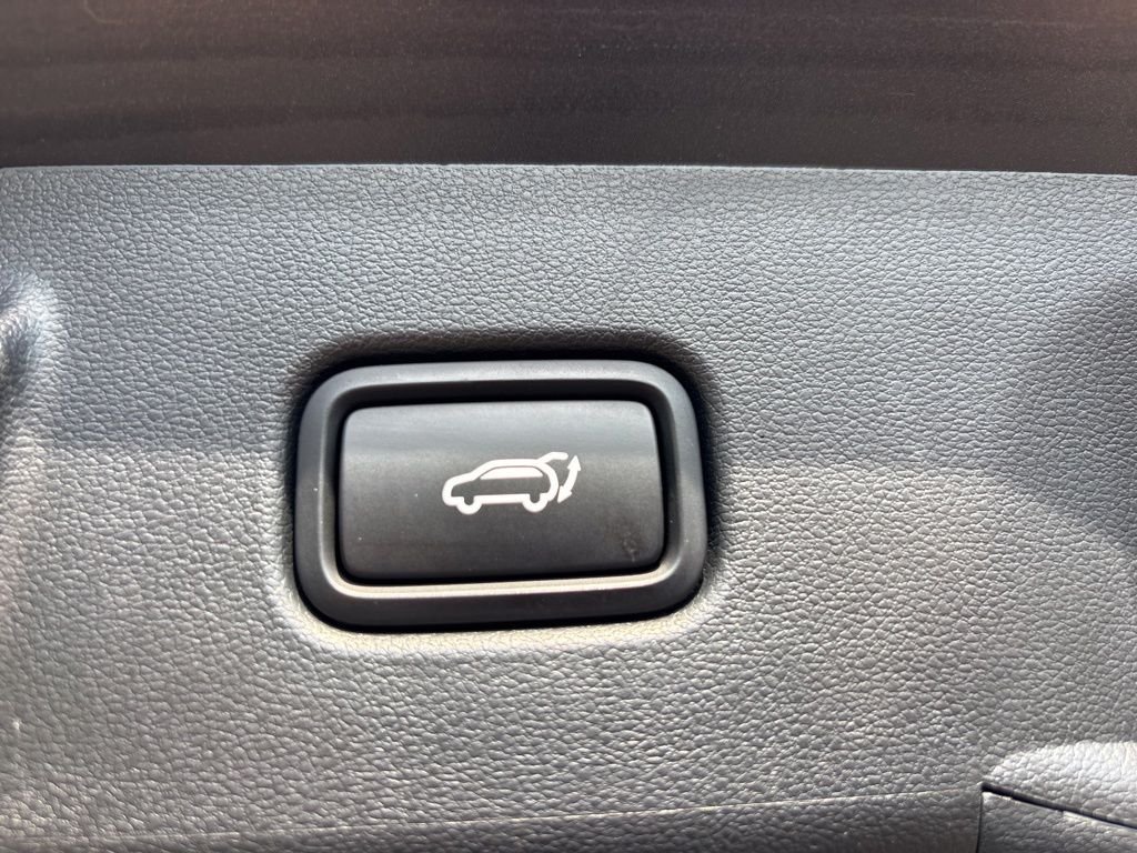 Used 2024 Gray Hyundai SEL image 35
