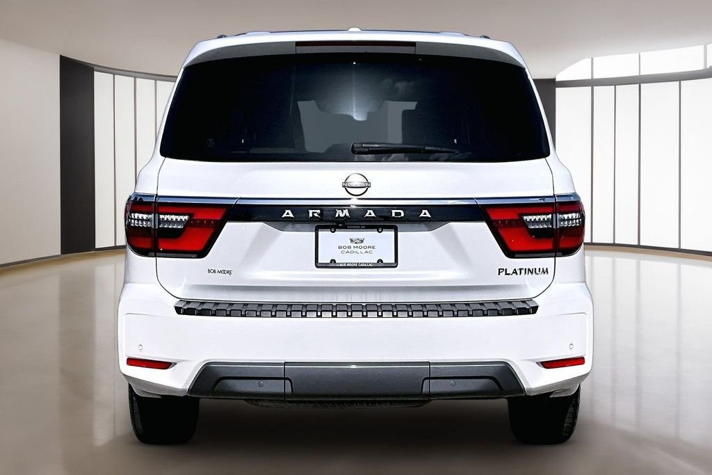 Used 2021 White Nissan Platinum image 4