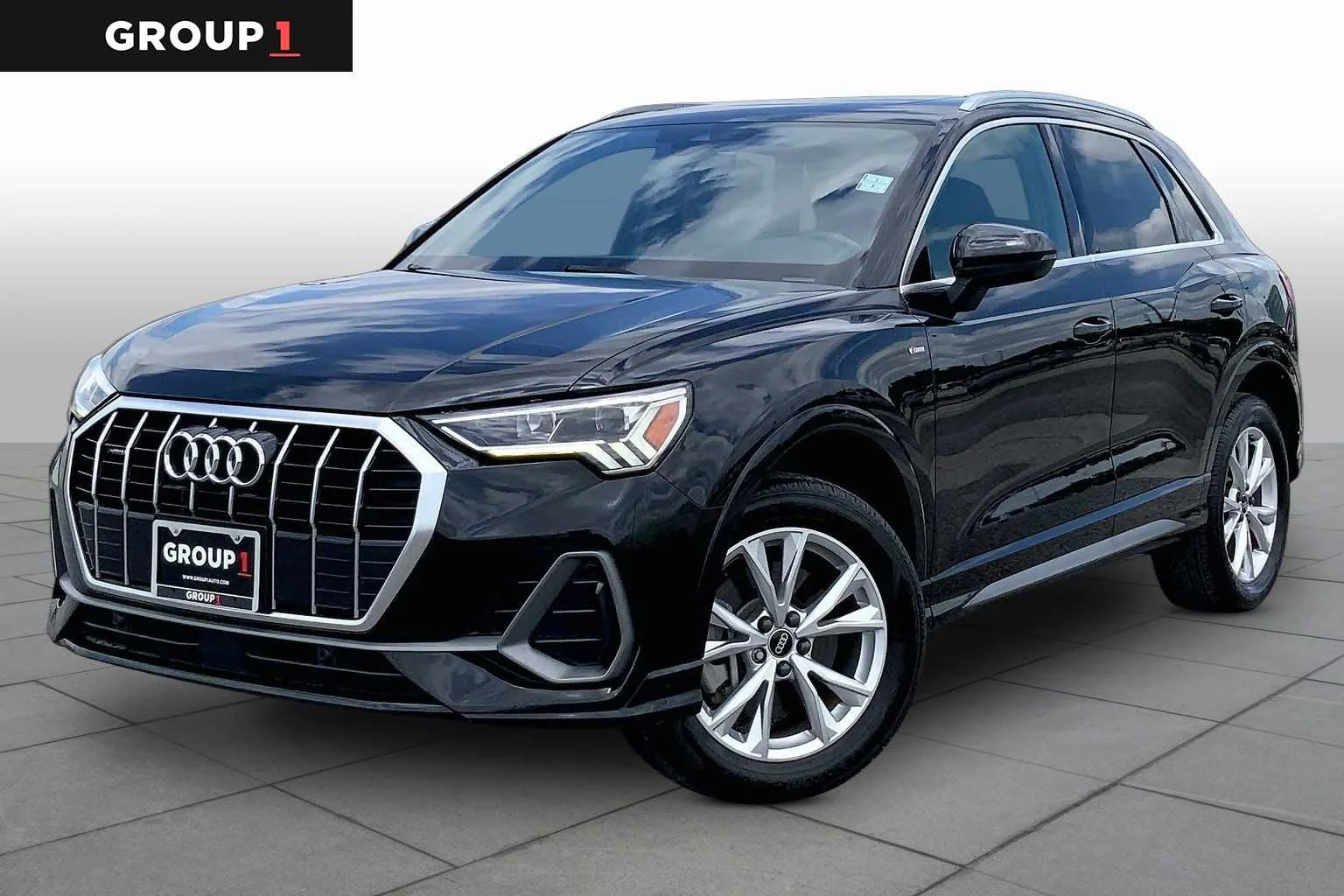 2023 Audi Q3 45 TFSI S Line Premium quattro's photo