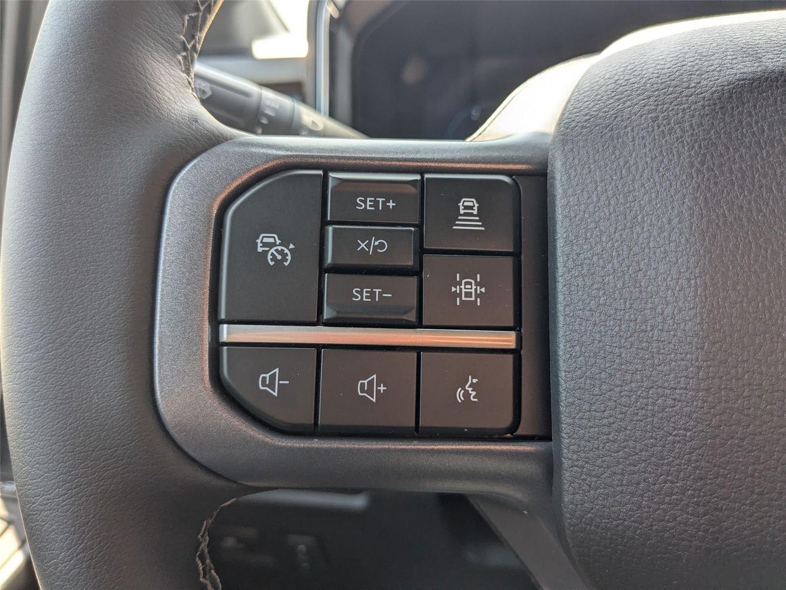 New 2026 Star White Metallic Tri-Coat Ford F-250® Lariat® image 17