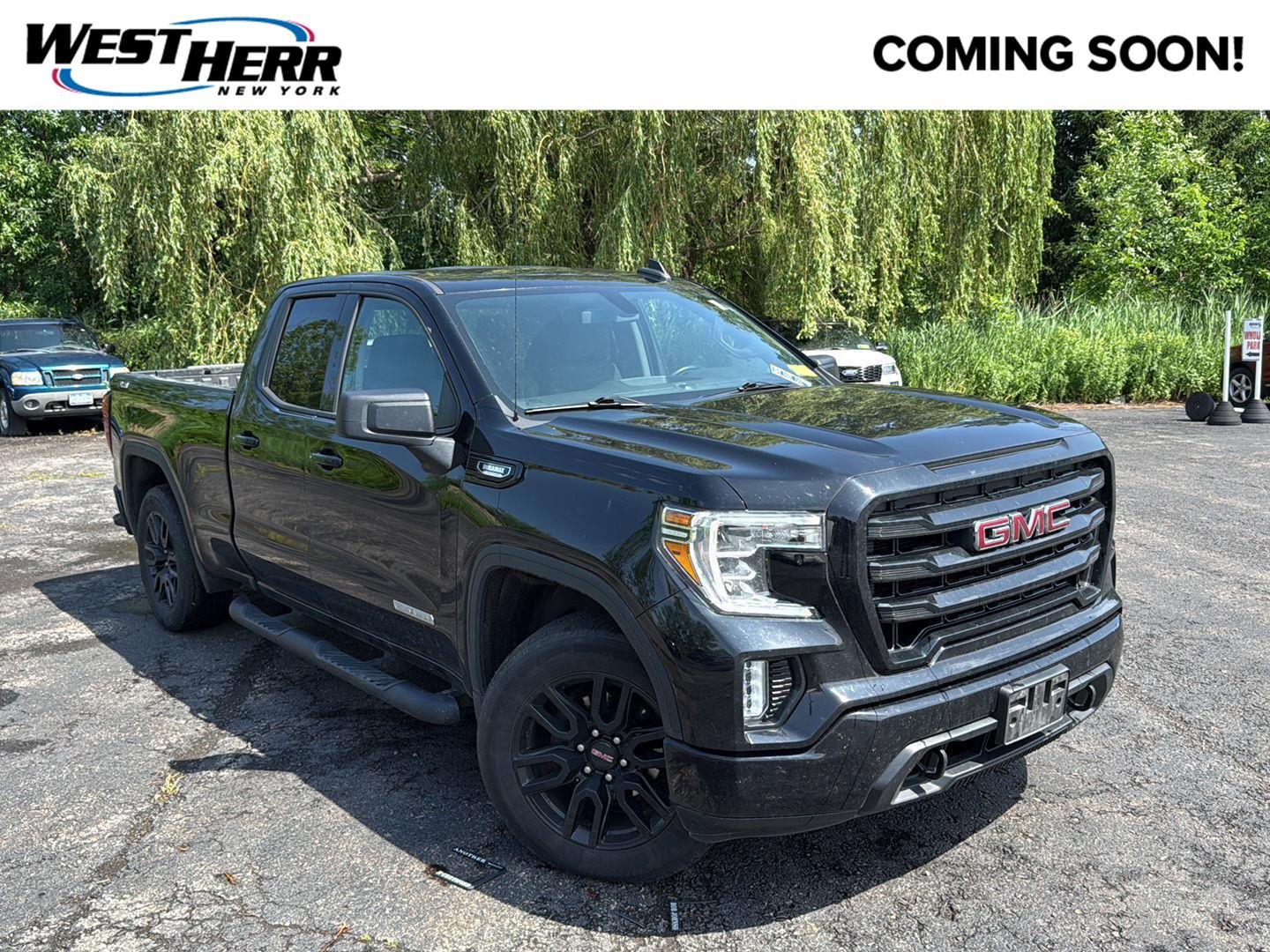 Used 2022 Onyx Black GMC Elevation image 1