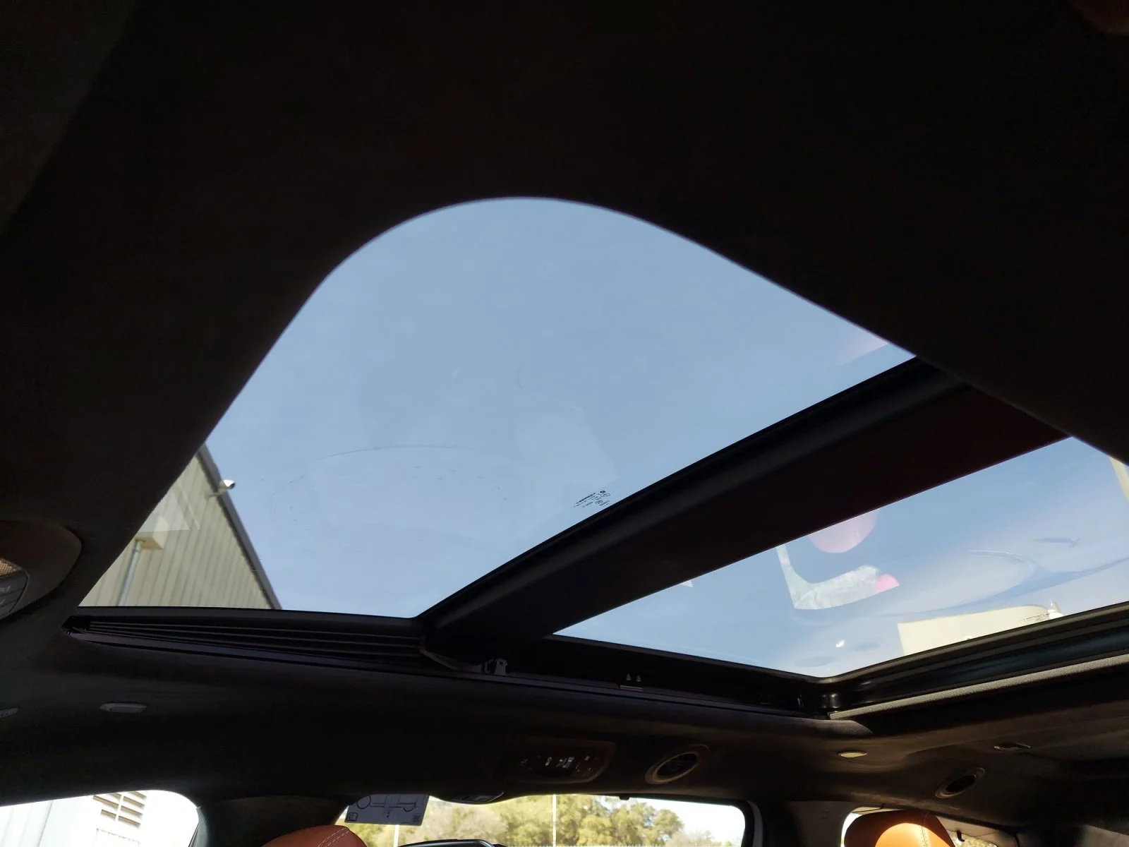 New 2026 Bright White Clearcoat Chrysler Pinnacle image 19