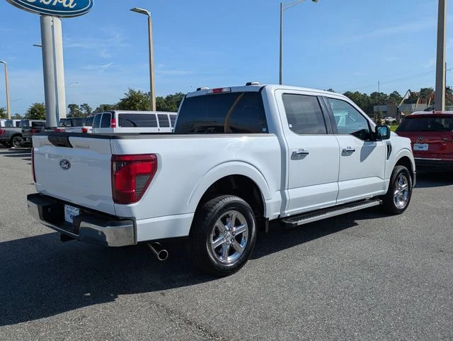 Certified Used 2025 Oxford White Ford XLT image 4