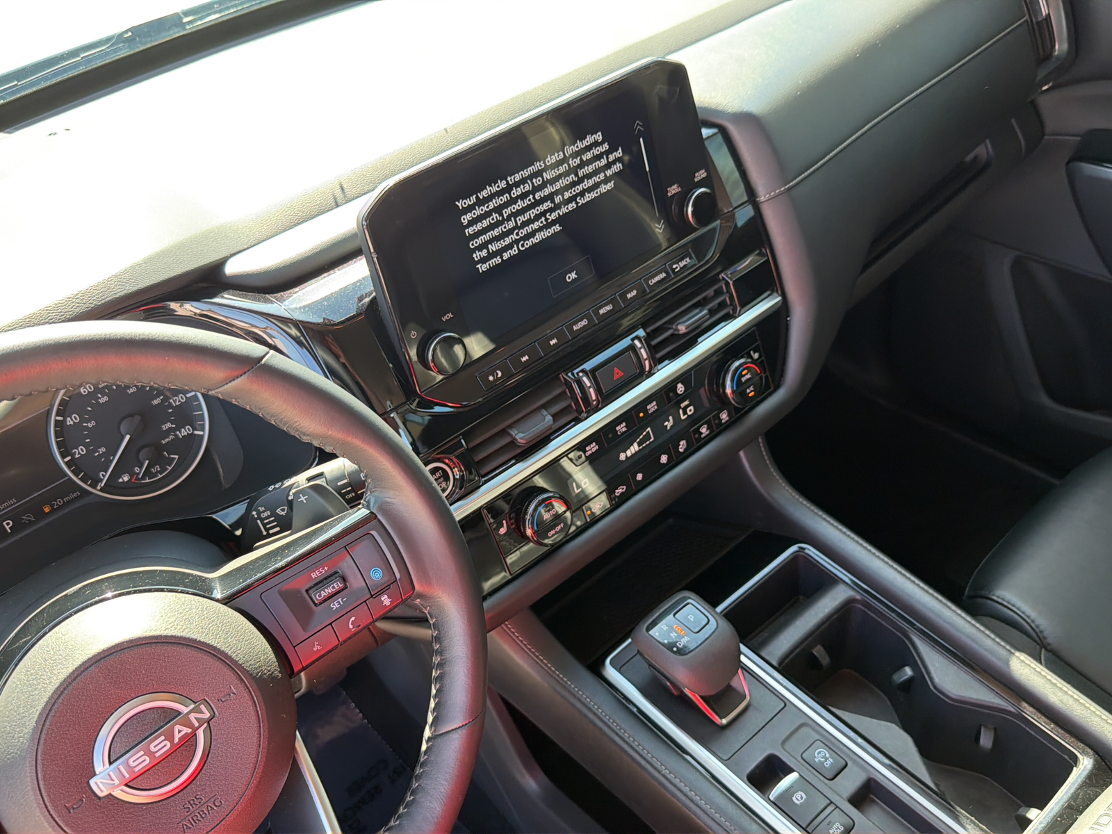 Used 2023 White Nissan SL image 20