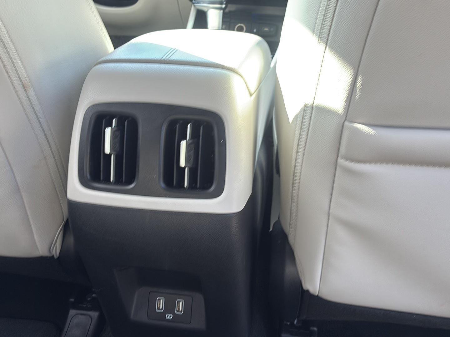 Used 2024 White Pearl Hyundai SEL image 19