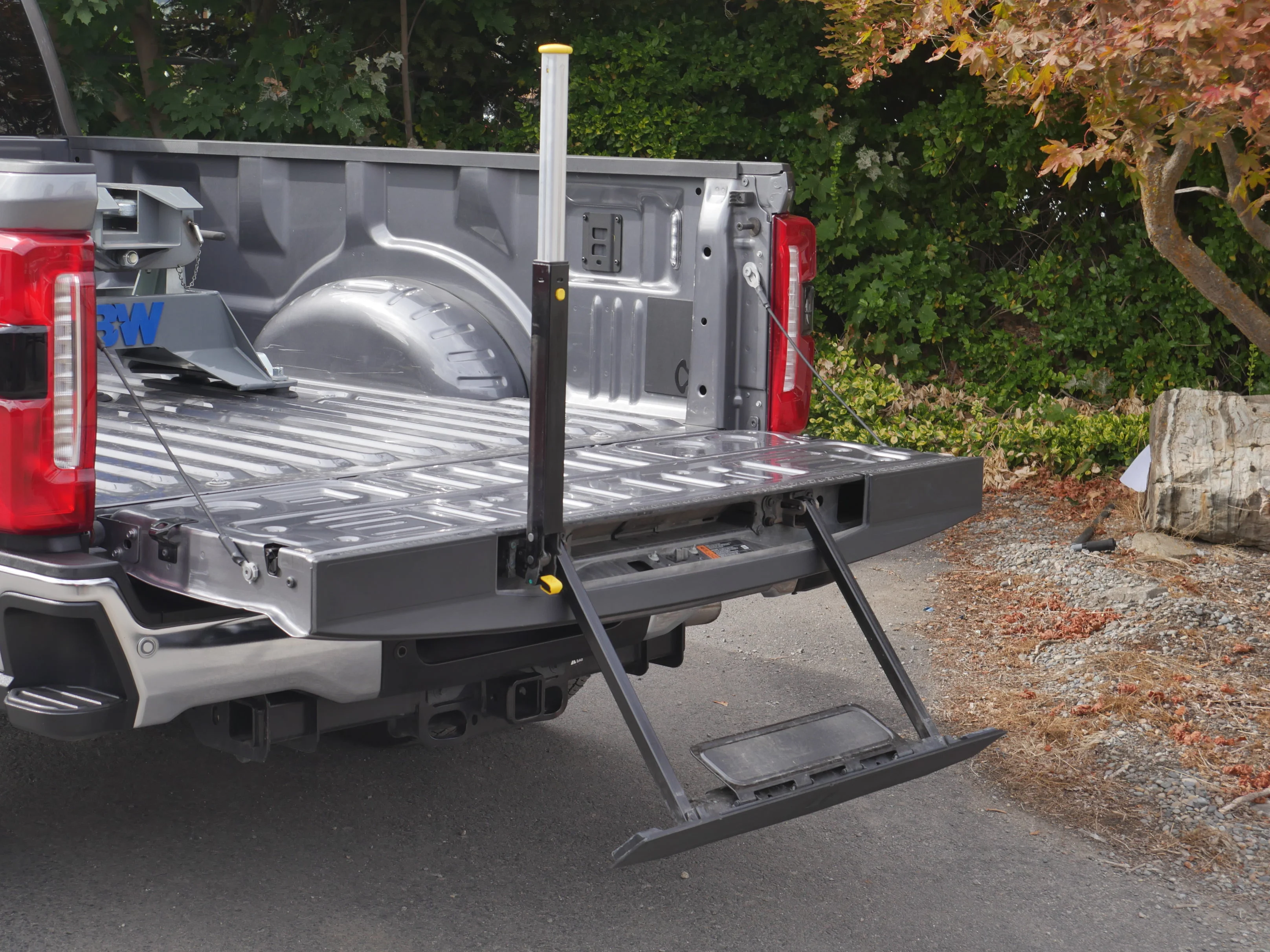 Certified Used 2024 Carbonized Gray Metallic Ford LARIAT image 26