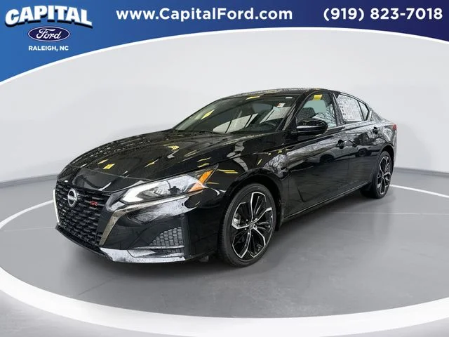 Used 2025 Black Nissan 2.5 SR image 1