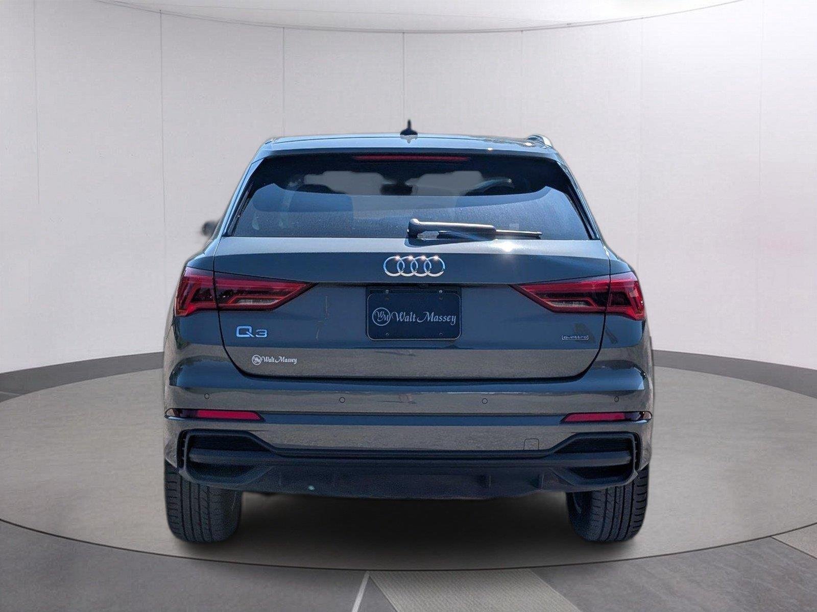 Used 2025  Audi S line Premium image 4