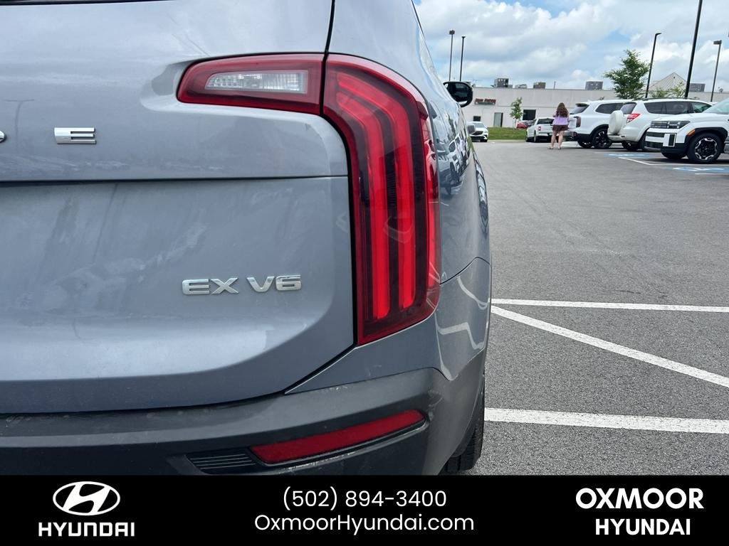 Used 2021 Everlasting Silver Kia EX image 15