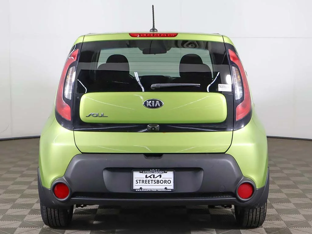 Used 2015 Green Kia Base image 9