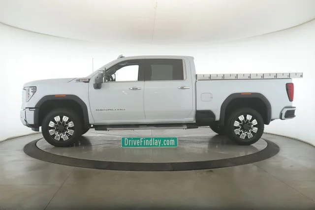 Used 2026 White GMC Denali image 9