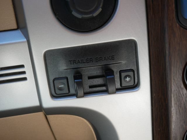 Used 2013  Ford XL image 25