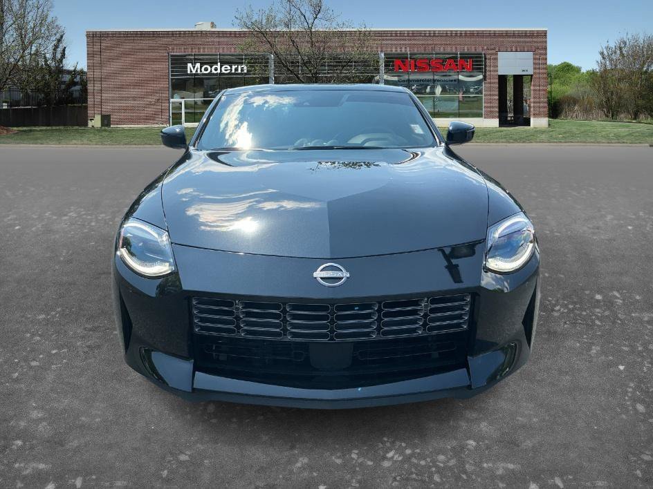 Used 2023 Black Diamond Pearl Nissan Performance image 6