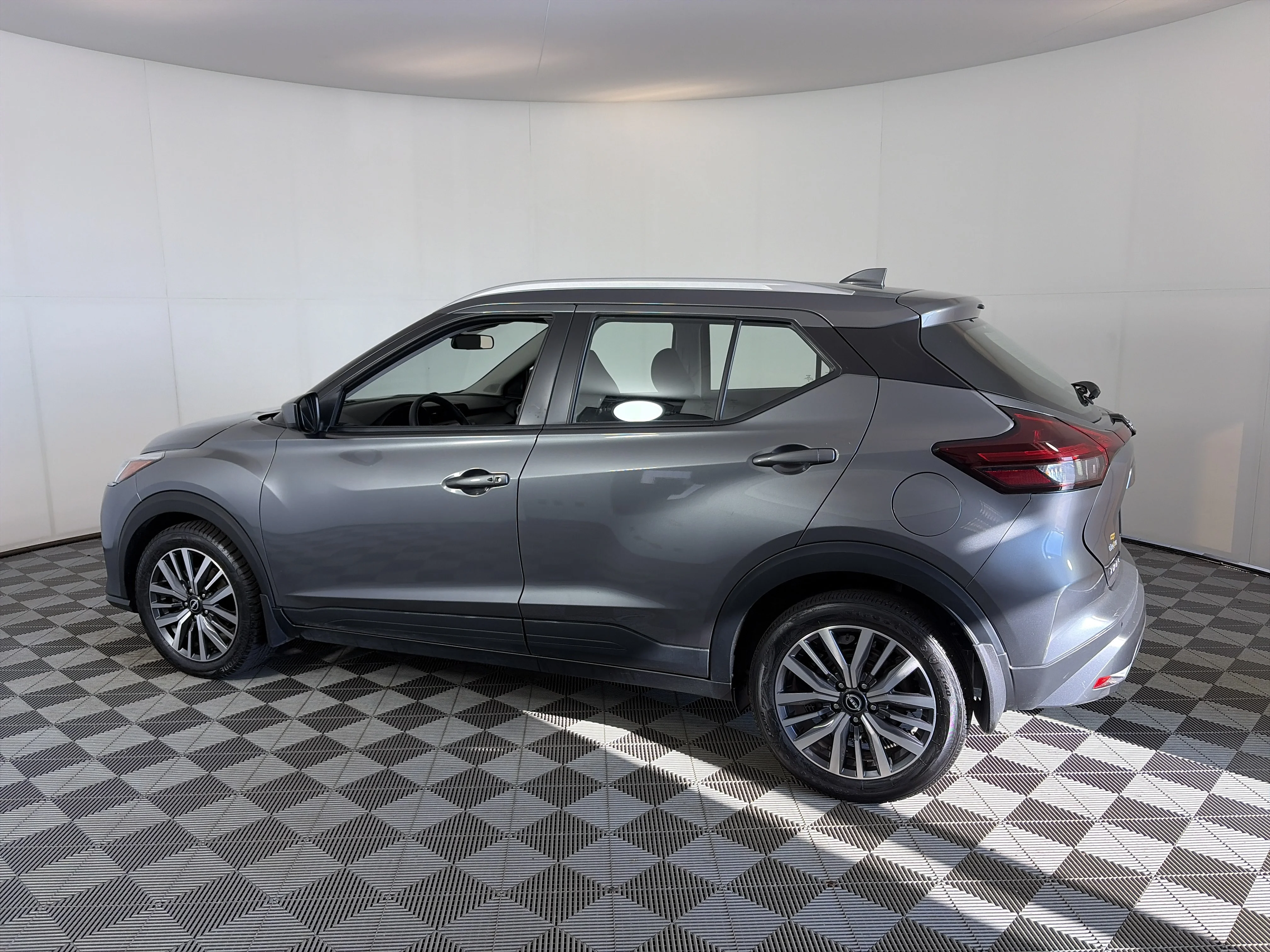 Used 2023 Gun Metallic Nissan SV image 9