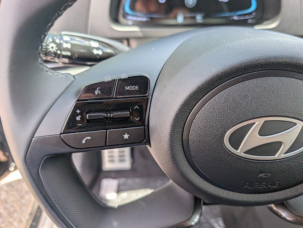 2025 Hyundai Elantra SEL - Photo 15