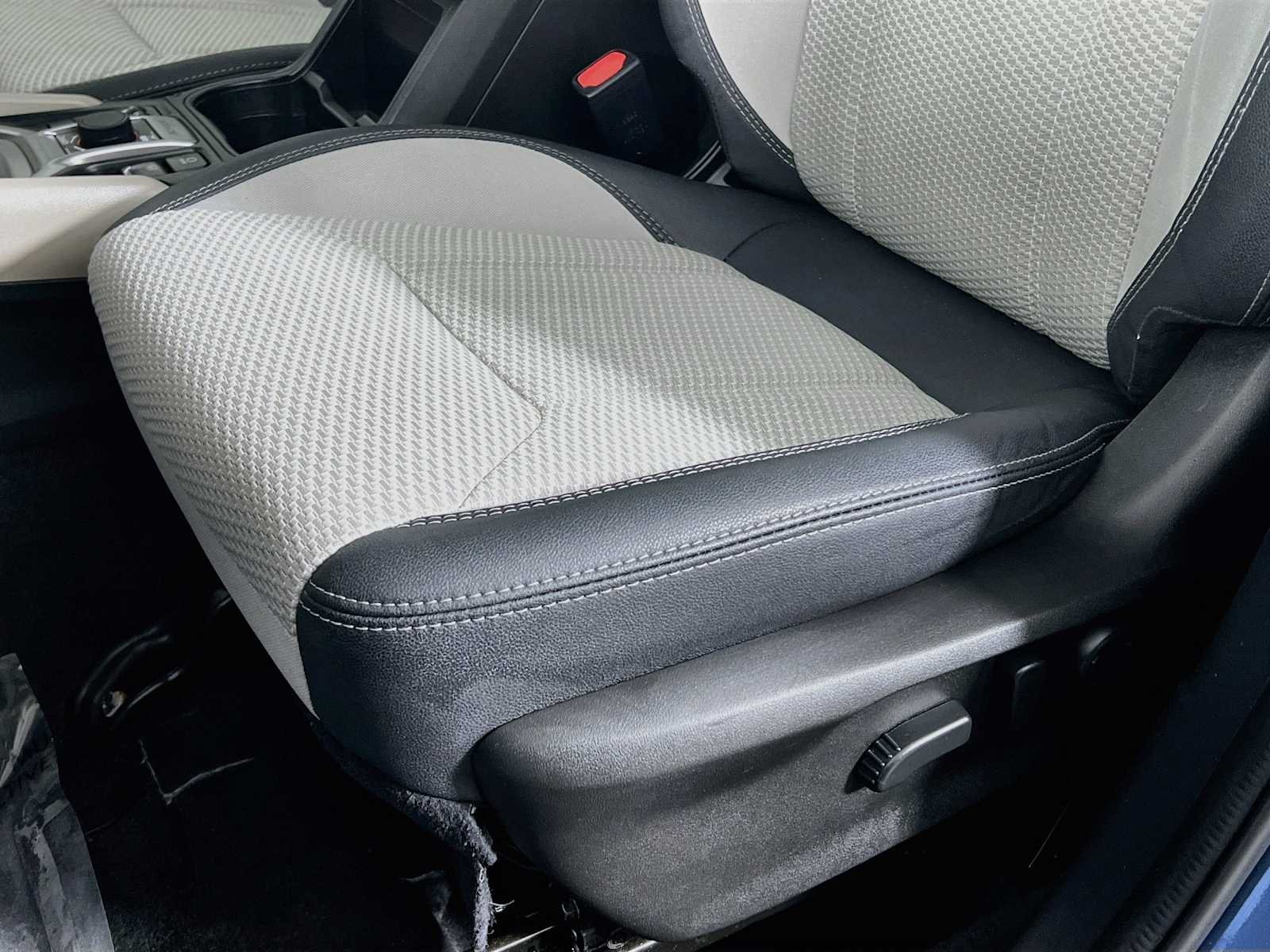 Used 2019 Horizon Blue Pearl Subaru Premium image 19