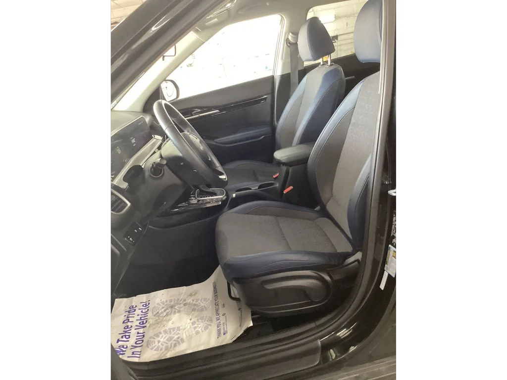Used 2025 Black Kia S image 9