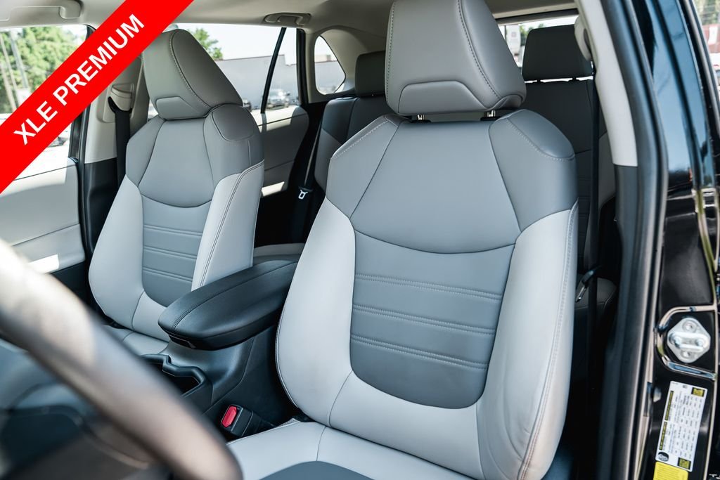 Used 2023 Midnight Black Metallic Toyota XLE Premium image 26