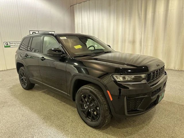 2026 Jeep Grand Cherokee Laredo Altitude