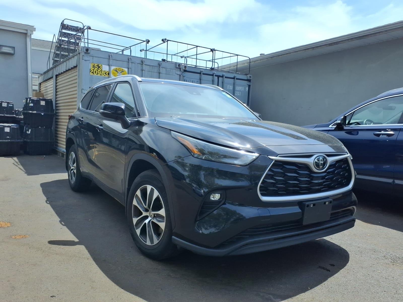 Used 2023 Midnight Black Metallic Toyota XLE image 3