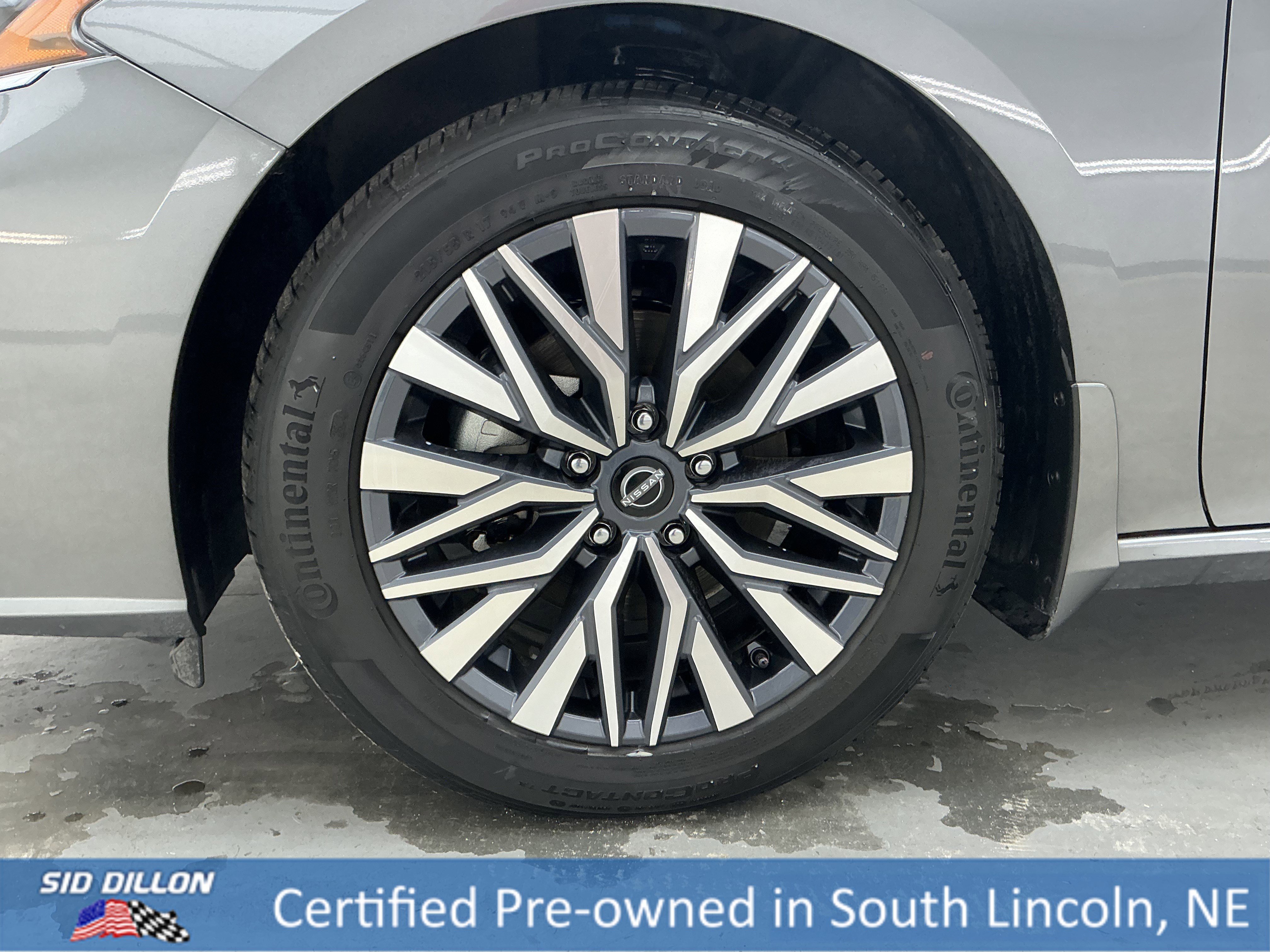 Used 2024 Gun Metallic Nissan 2.5 SV image 18