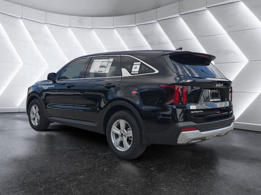 2026 Kia Sorento LX - Photo 3