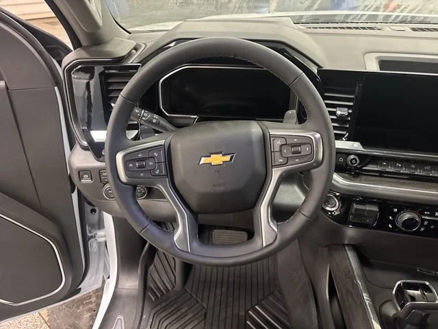 2026 Chevrolet Silverado 1500 LTZ - Photo 14