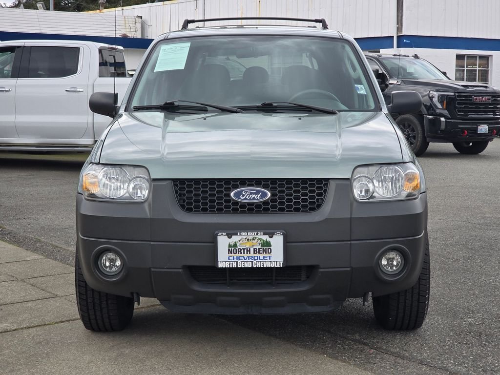 Used 2006 Ford Escape XLT with VIN 1FMYU93196KB08707 for sale in North Bend, WA