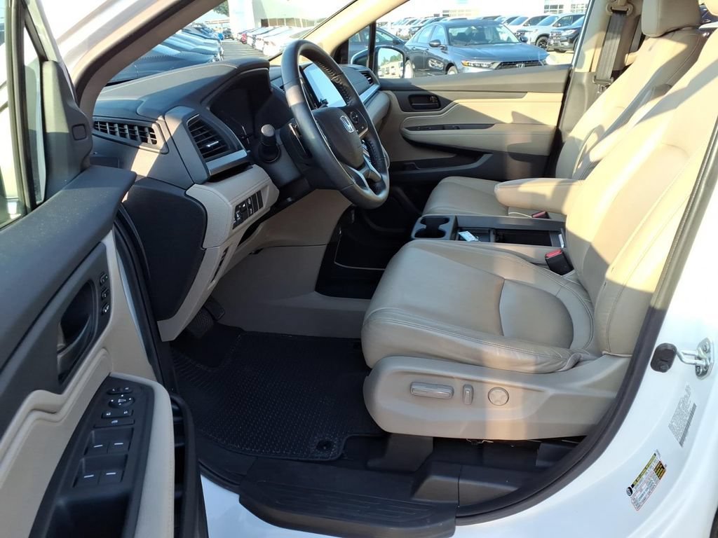 Certified Used 2023 Platinum White Pearl Honda EX-L image 45