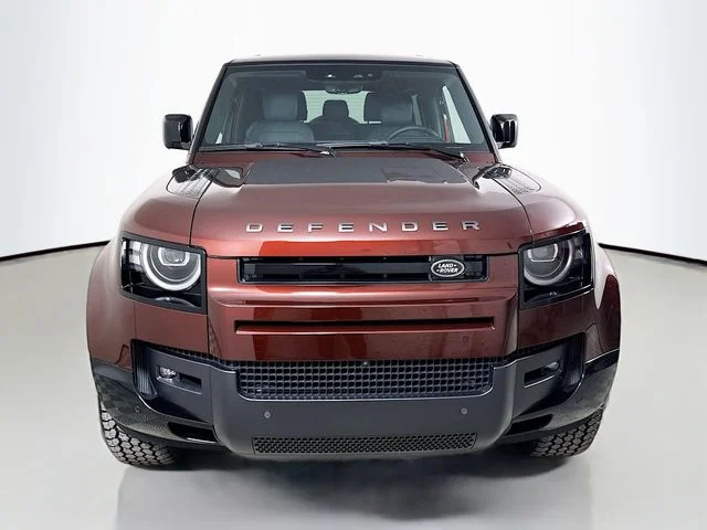 New 2026 Sedona Red Metallic Land Rover X-Dynamic SE image 2
