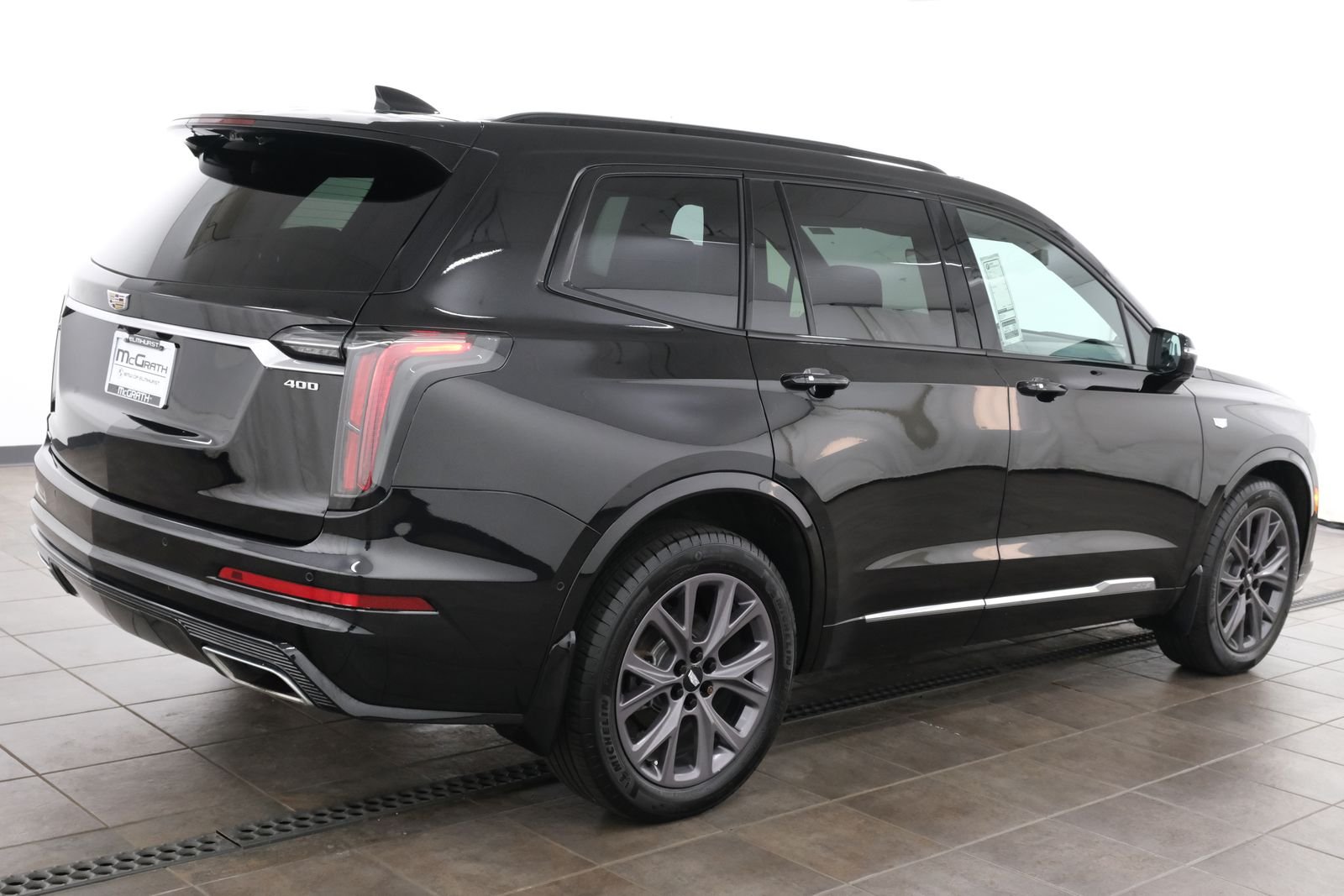 Used 2020 Stellar Black Metallic Cadillac Sport image 5