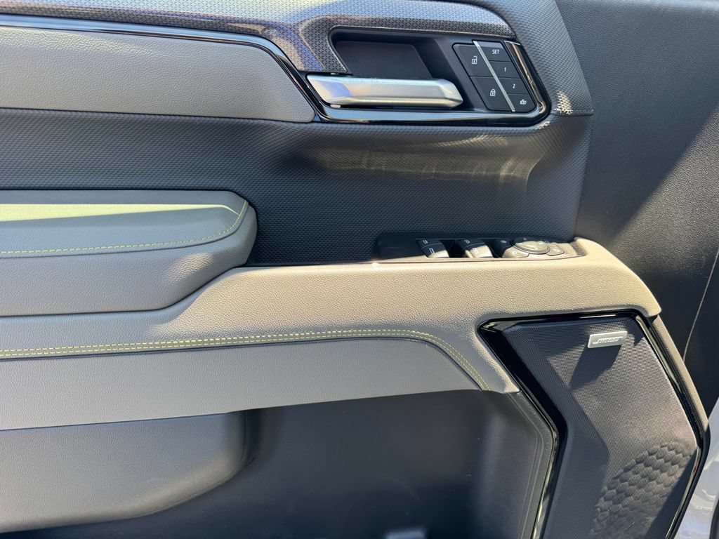 2026 Chevrolet Silverado 1500 ZR2 - Photo 17
