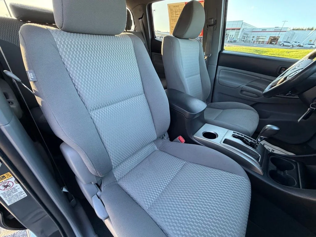 Used 2015 Gray Toyota Base image 39