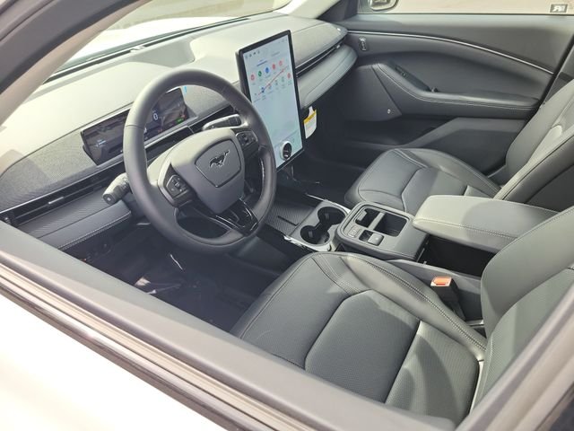 New 2026 Star White Metallic Tri-coat Ford Premium image 3