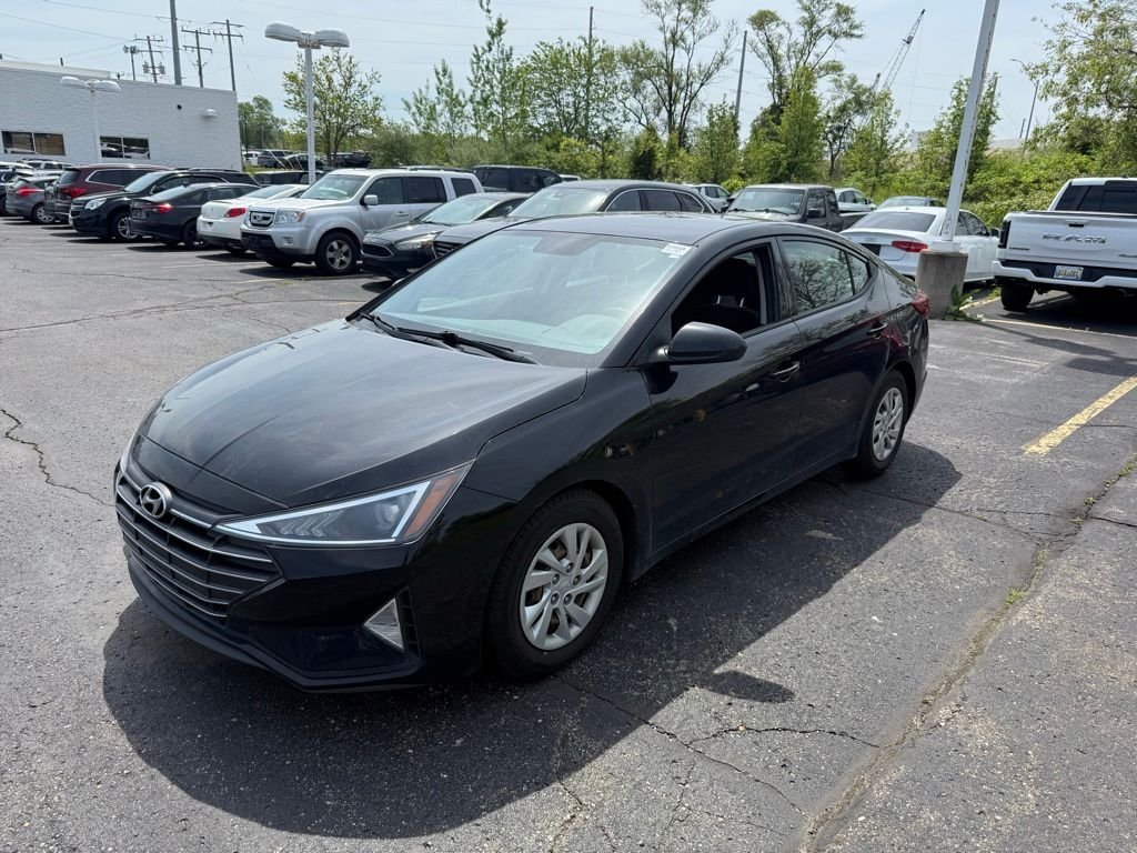2019 Hyundai Elantra 2.0 SE's photo