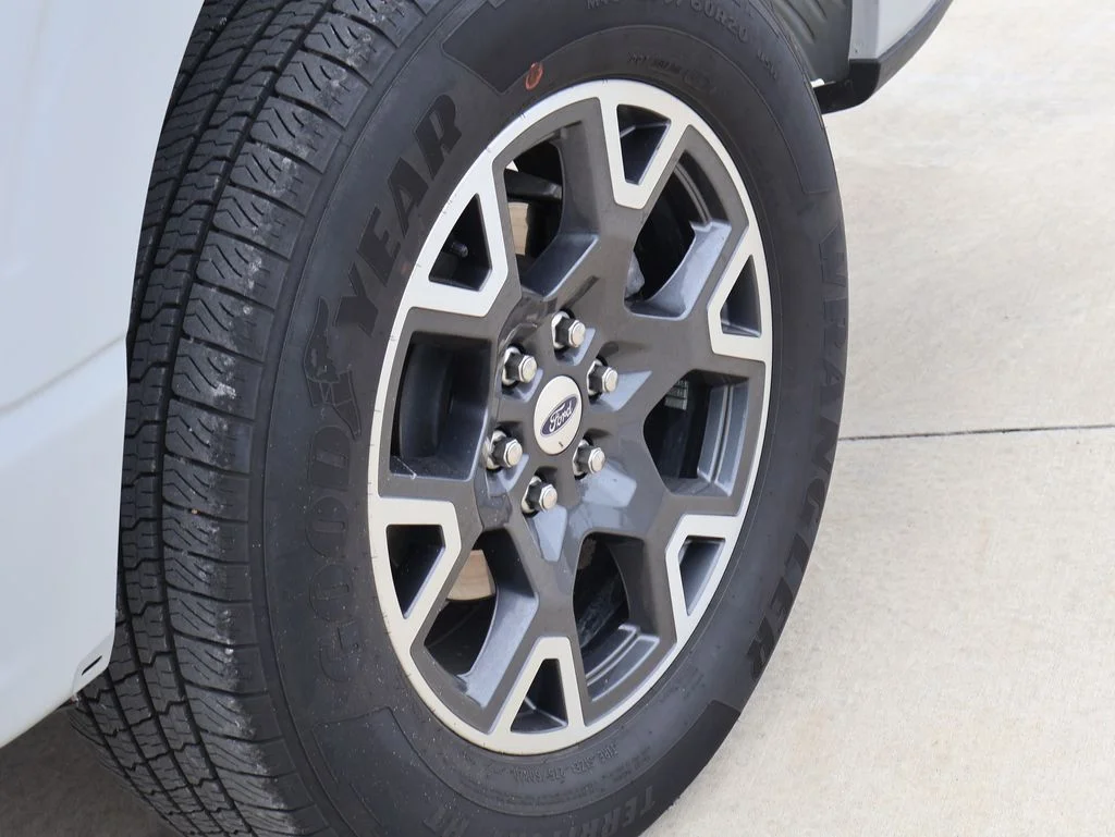 Certified Used 2024 Avalanche Ford STX image 37
