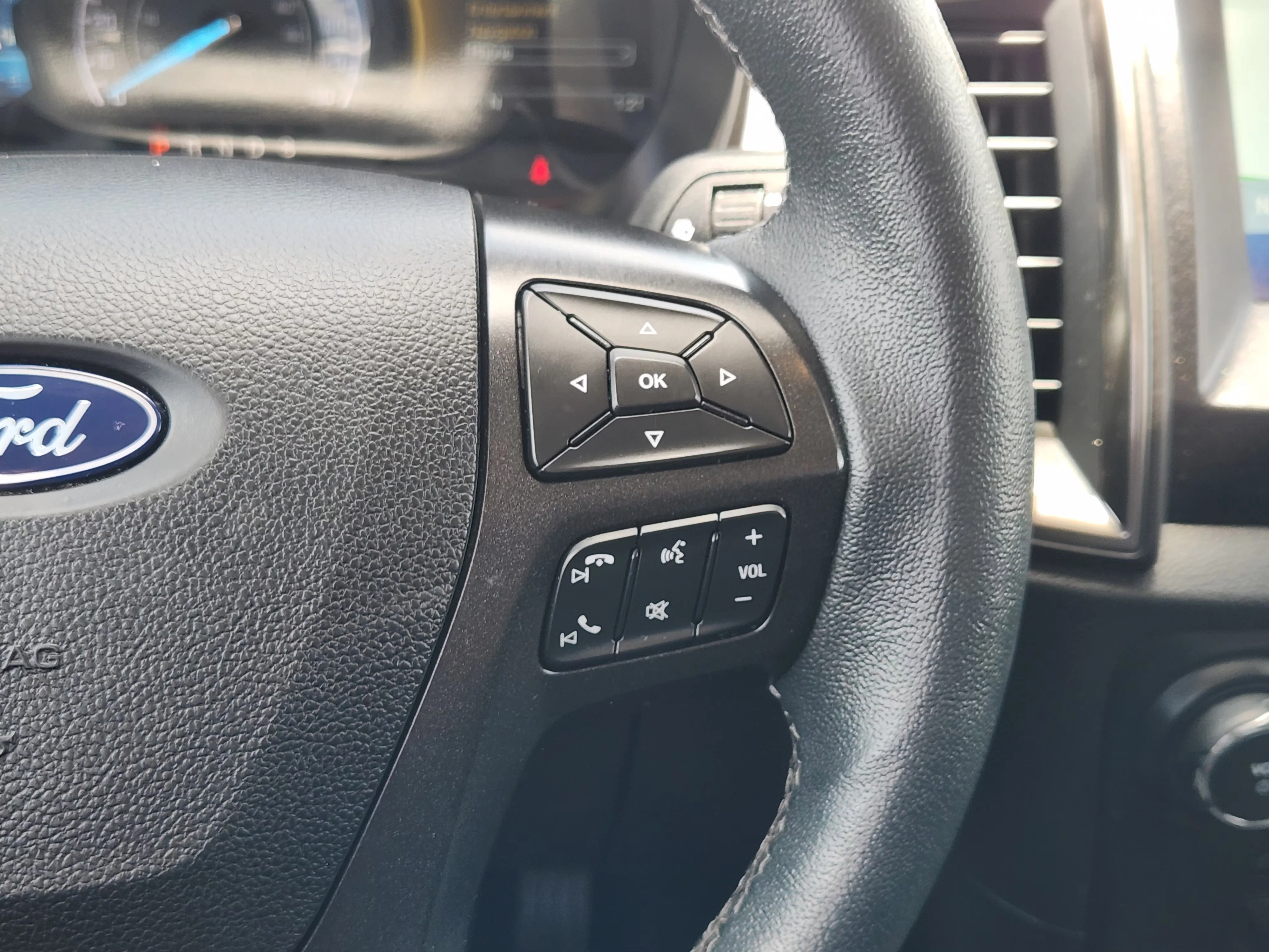 Used 2022 Gray Ford Lariat Tremor image 29