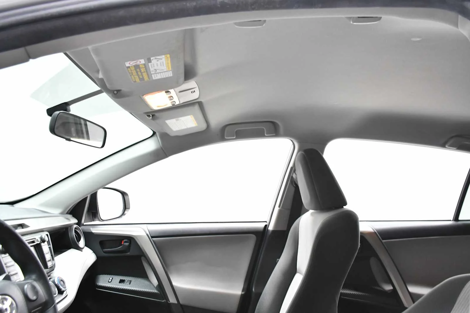 Used 2015 Classic Silver Metallic Toyota LE image 12