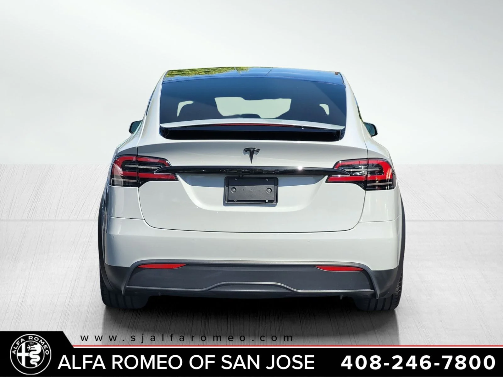 Used 2023  Tesla Base image 4