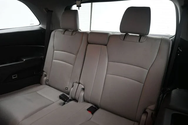 Used 2021 Silver Honda EX-L image 20