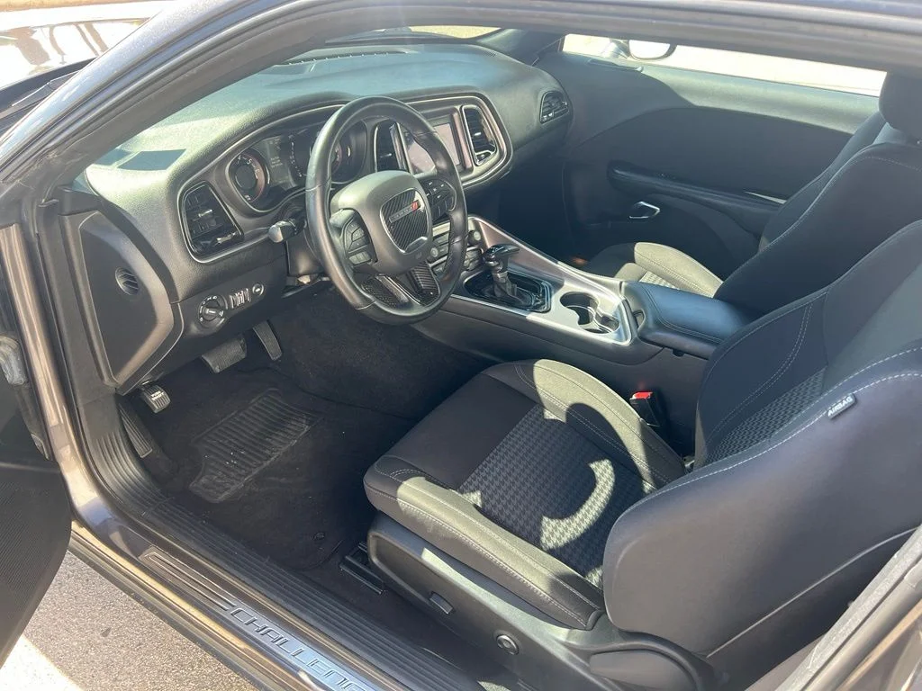 2019 Dodge Challenger SXT - Photo 10
