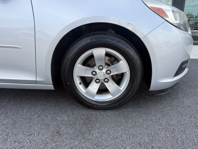 Used 2014 Silver Chevrolet LS image 11